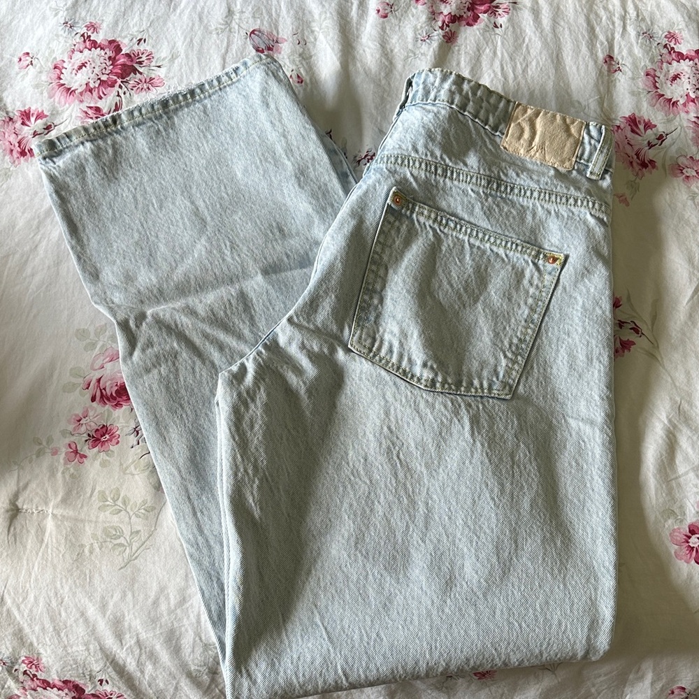 Zara Women's Light Blue Boyfriend Jeans - Picture 2 of 3